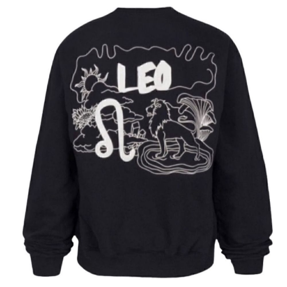 Good American Black Oversized Leo Zodiac Boyfriend
Sweatshirt(Size O/XS)